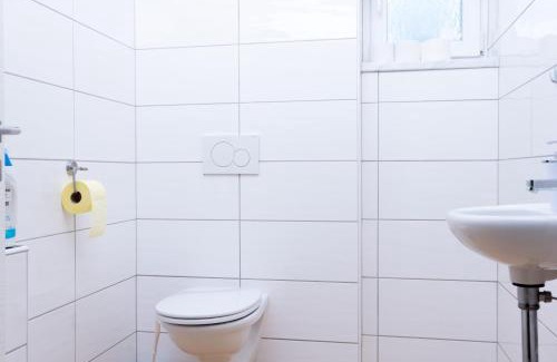 Drobollach am Faakersee Apartment | Oceanfront Retreat at Ferienhaus Seeblick - 4-Star Comfort
