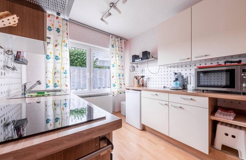 Dillendorf House | Cozy Ferienhaus Hunsrückliebe with Ocean View and Kitchen