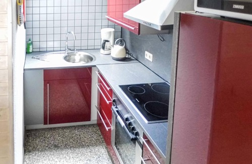 Reimboldshausen House | Spacious 3 Bedroom Stay in Kirchheim/Hessen with Spa & Breakfast