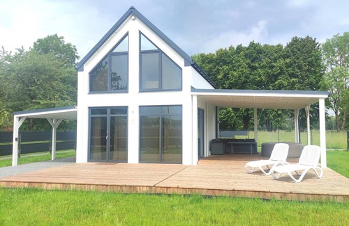 gmina Wolin House | Relaxing Oceanfront Retreat with Sauna and Pet-Friendly Garden