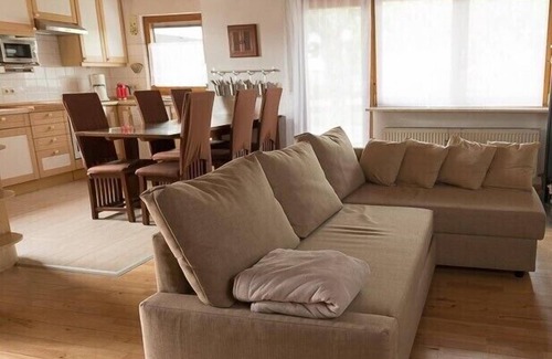 Neubulach House | Family-Friendly Ferienhaus with Breakfast & Kitchen Access
