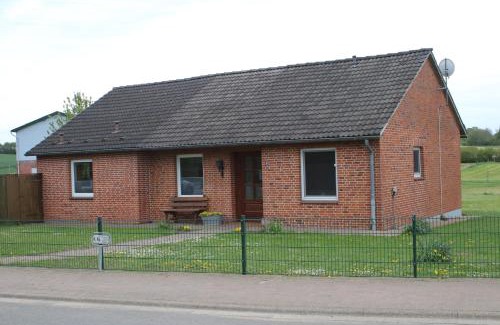Goldenbek House | Cozy Ferienhaus Ahlers: 9/10 Rating & Pet-Friendly Retreat