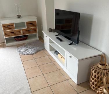 Goldenbek House | Cozy Ferienhaus Ahlers: 9/10 Rating & Pet-Friendly Retreat