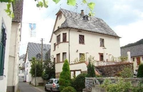 Mesenich House | Family-Friendly Ferienhaus for 8 in Mesenich, Mosel