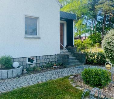 Mucka House | Top-Rated Ferienhaus am Bergl for Your Next Getaway