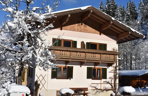 Fieberbrunn House | Idyllic Ferienhaus am Gebraweg with Oceanfront Views