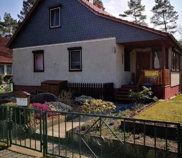 Altwarp Siedlung House | Pet-Friendly Ferienhaus am Haff: A Family Getaway Awaits