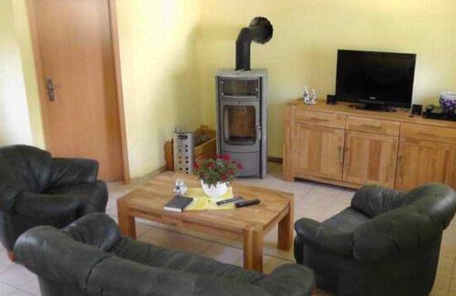 Eldena Apartment | Family-Friendly Retreat at Ferienhaus am Hain Naturschutzgebi