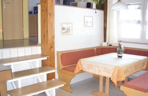 Frielendorf House | Relaxing Getaway at Ferienhaus am Silbersee with Breakfast