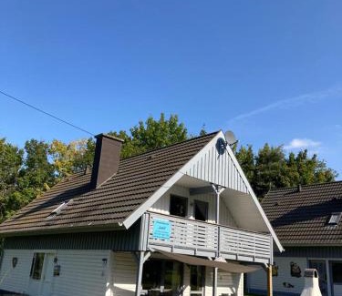 Feriendorf Silbersee House | Oceanfront Retreat: Ferienhaus am Silbersee Leni Awaits