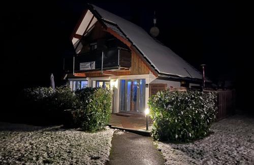 Feriendorf Silbersee House | Family Retreat at Ferienhaus am Silbersee with Ocean View