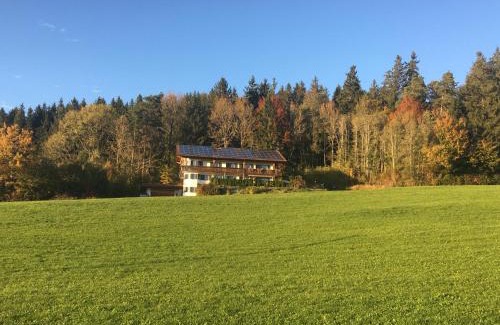 Kaufbeuren Apartment | Discover Ferienhaus am Wald: Family-Friendly Retreat