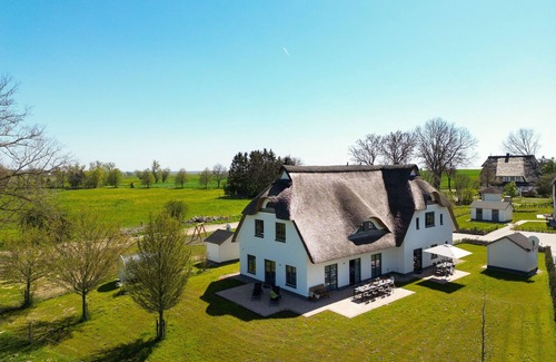 Stolpe auf Usedom Apartment | Relaxing Getaway at Ferienhaus Antonín Dvorak, Usedom