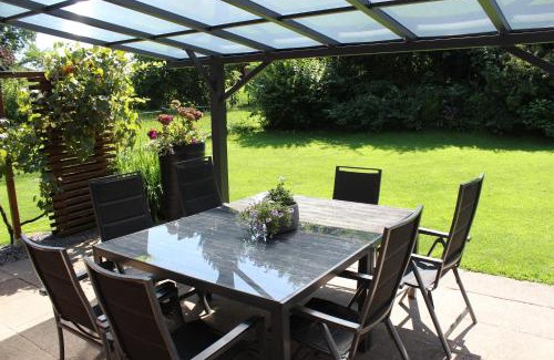 Neu Wulmstorf House | Prime Location Ferienhaus Near Hamburg with Pet-Friendly Perks