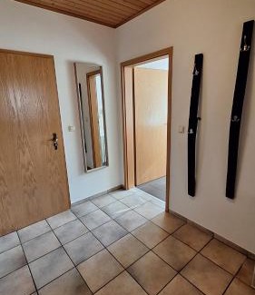 Poltersdorf House | Cozy Ferienhaus "Anne" and Winery Retreat with Family-Friendly Stay