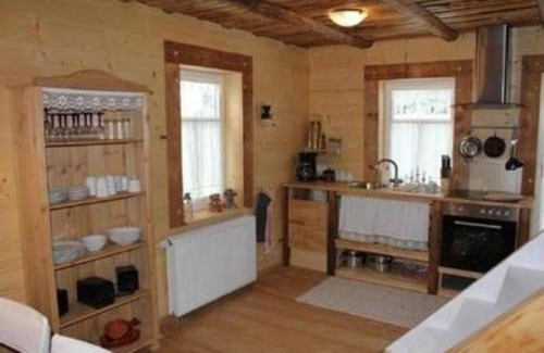 Klingenthal House | Inviting Ferienhaus in Klingenthal with Garden and Grill