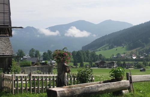 Gosau Apartment | Pet-Friendly Ferienhaus Asserbach - Rated 9/10 by Guests