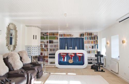 Tastrup Apartment | Discover Ferienhaus Auszeit: Pet-Friendly Retreat with Ocean Views