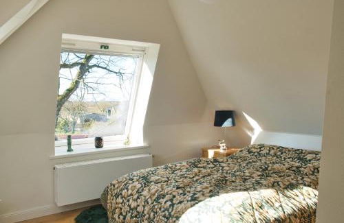 Tastrup Apartment | Discover Ferienhaus Auszeit: Pet-Friendly Retreat with Ocean Views