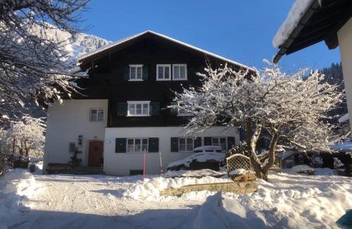 Gaschurn Apartment | Oceanfront Retreat: Ferienhaus Büsch with Pool & Views