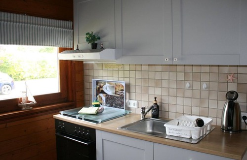 Fedderwardersiel House | Discover Banno's Kajüte: Ocean View Family Escape