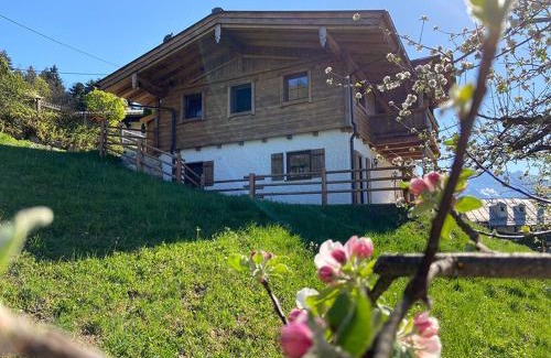 Anzenbach House | Top-Rated Family Retreat at Ferienhaus Berggfui