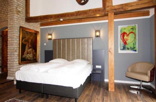 Wendorf House | Pet-Friendly Holiday Home Birgit with Hot Tub in Wendorf
