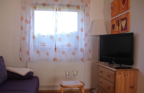 Bad Urach House | Ferienhaus Blankenhorn, 42qm, Terrasse, 1 Schlafzimmer, max. 3 Personen