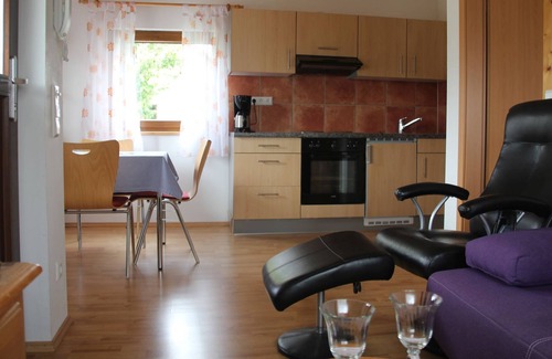 Bad Urach House | Ferienhaus Blankenhorn, 42qm, Terrasse, 1 Schlafzimmer, max. 3 Personen