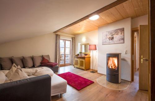 Uderns Apartment | Discover Ferienhaus Bockstecken: 5-Star Child-Friendly Haven