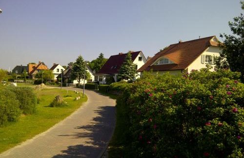 Seedorf Apartment | Beautiful Ferienhaus Boddenkiek with Water Views in Seedorf