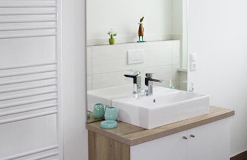 Wernigerode Apartment | Family-Friendly Ferienhaus Brockenbahnblick with Kitchen