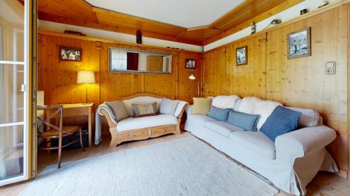 Sankt Johann in Tirol House | Pet-Friendly Oceanfront Retreat: Ferienhaus Chalet Kitzalp