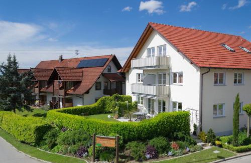 Kressbronn Apartment | Child-Friendly Ferienhaus Behler with Top Guest Ratings
