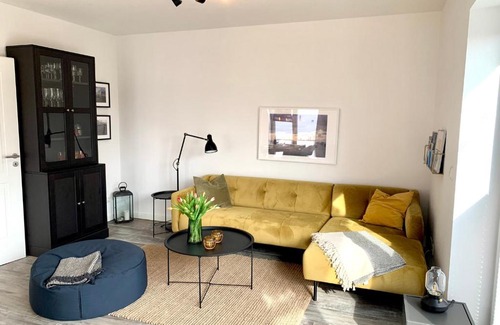 Tating House | Pet-Friendly Retreat: Ferienhaus "Der kleine Knutt" Tating