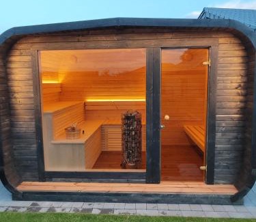 Barssel House | Cozy Ferienhaus Devilina with Sauna by Harkebrügger See
