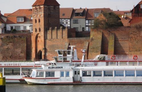 Tangermuende House | Discover Ferienhaus Elbblick: Family-Friendly Retreat