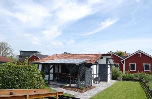 Hollern House | Discover Ferienhaus Elbdiek: Oceanfront Retreat, 9.6 Star Rating