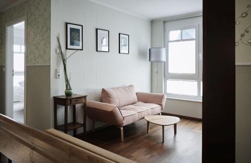 Rust House | Villa Elsa: Family-Friendly Retreat with 9.8 Guest Rating