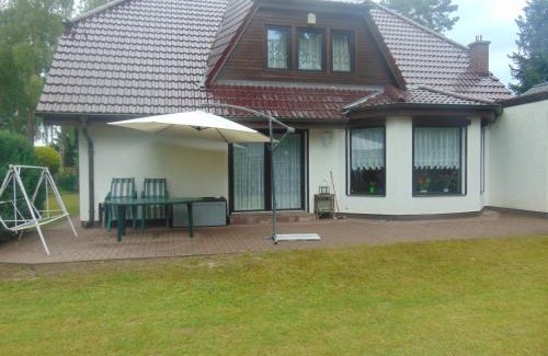 Senzig House | Experience Comfort at Ferienhaus Emmelie with Ocean Views