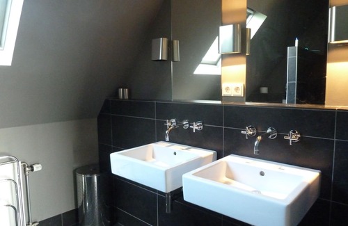 Dishoek House | Spacious Retreat for 18 Guests in Koudekerke