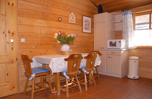 Mitterbach House | Cozy Retreat for Two with Spa and Kitchen Amenities