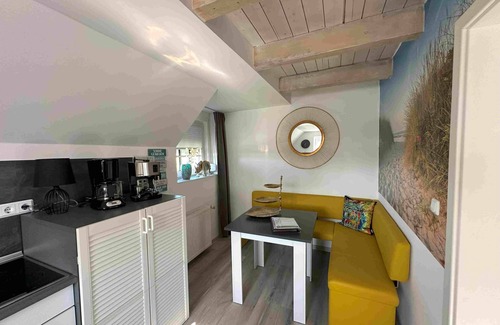 Ostermarsch House | Cozy Oceanfront Retreat for 2 Guests in Norden