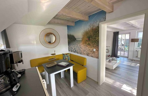 Ostermarsch House | Cozy Oceanfront Retreat for 2 Guests in Norden