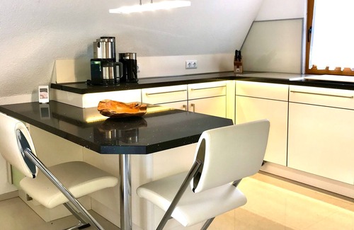 Lenzen House | Cozy Retreat for 4 Guests with Ocean View in Lenzen