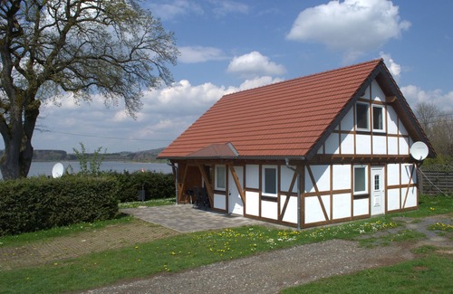 Driedorf House | Cozy Retreat for 4 with Ocean View in Driedorf