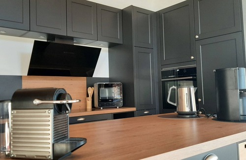 Hasenfeld House | Cozy Holiday Home for 4 with Ocean View in Heimbach