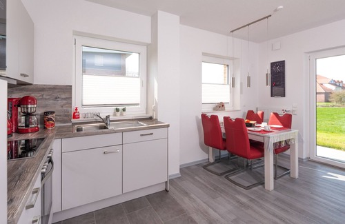Tossens House | Oceanfront Retreat for 4 Guests in Tossens with Spa