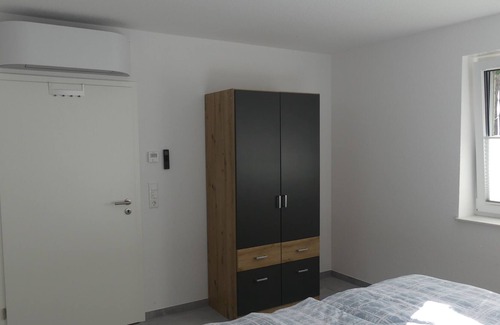 Walchum House | Cozy Holiday Home for 4 with Ocean View in Walchum