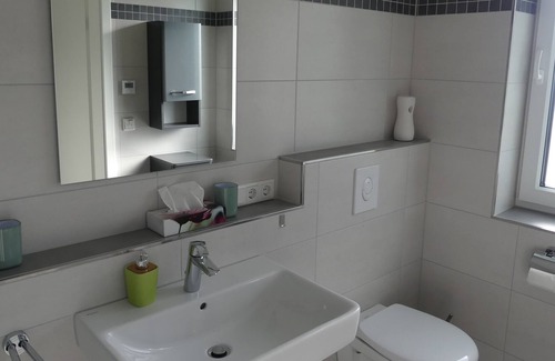 Walchum House | Cozy Holiday Home for 4 with Ocean View in Walchum